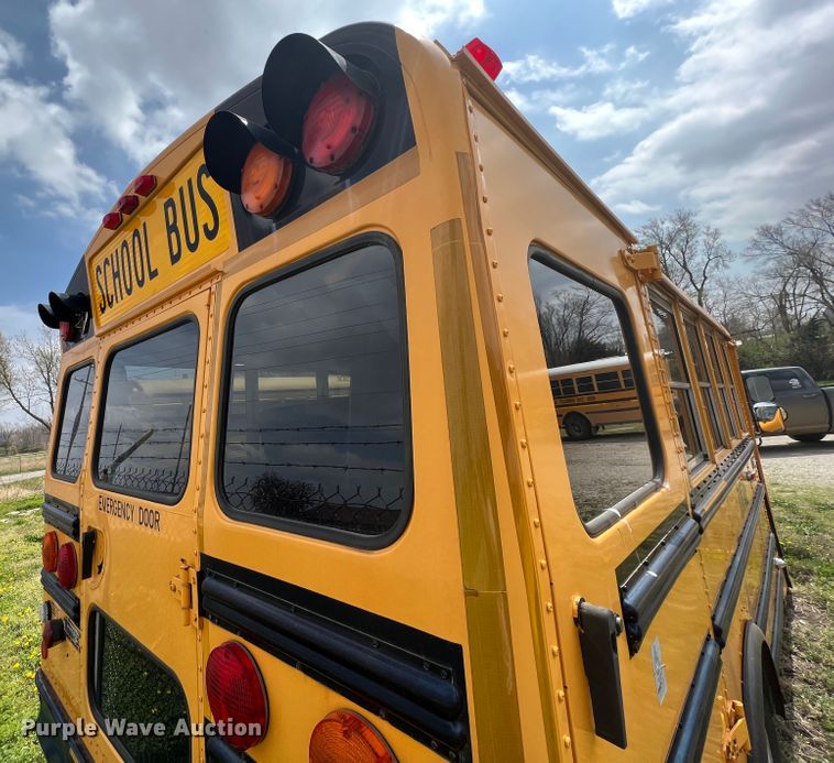 image for item KG9868 2007 Ford E450  school bus