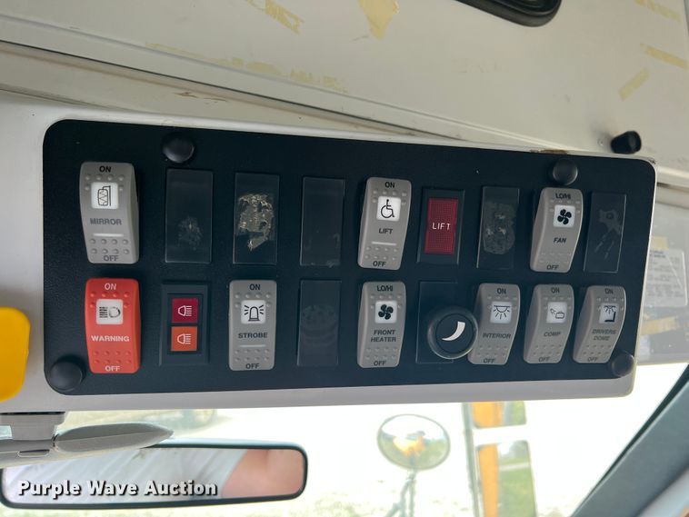 image for item KG9868 2007 Ford E450  school bus