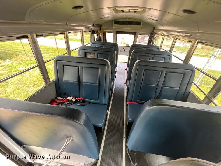 image for item KG9868 2007 Ford E450  school bus