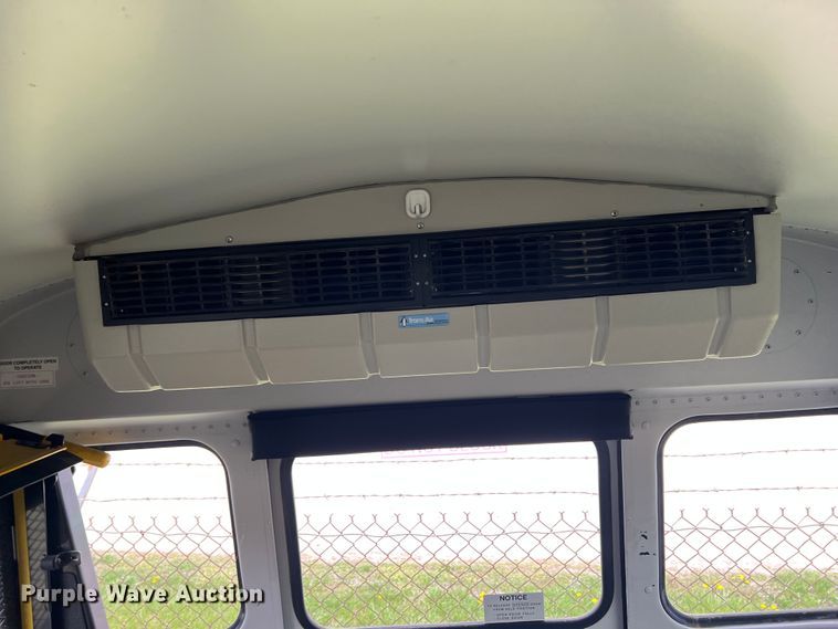 image for item KG9868 2007 Ford E450  school bus