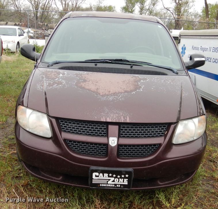 image for item KM9523 2003 Dodge Caravan Sport  SUV
