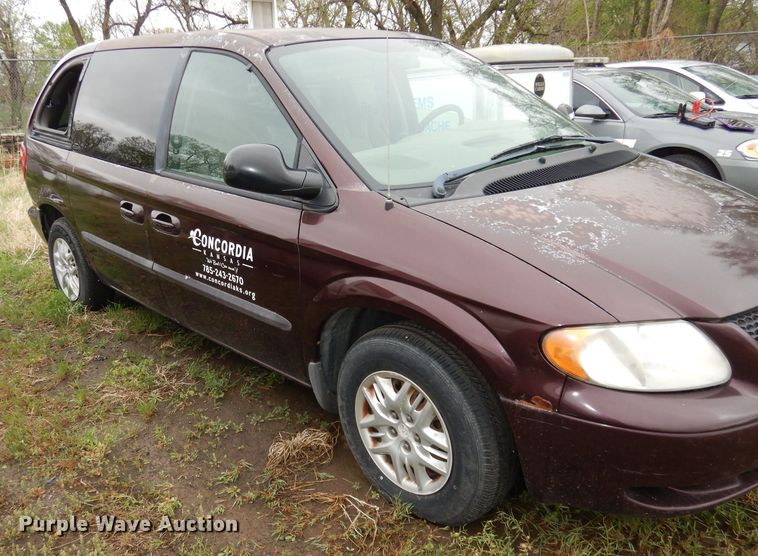 image for item KM9523 2003 Dodge Caravan Sport  SUV