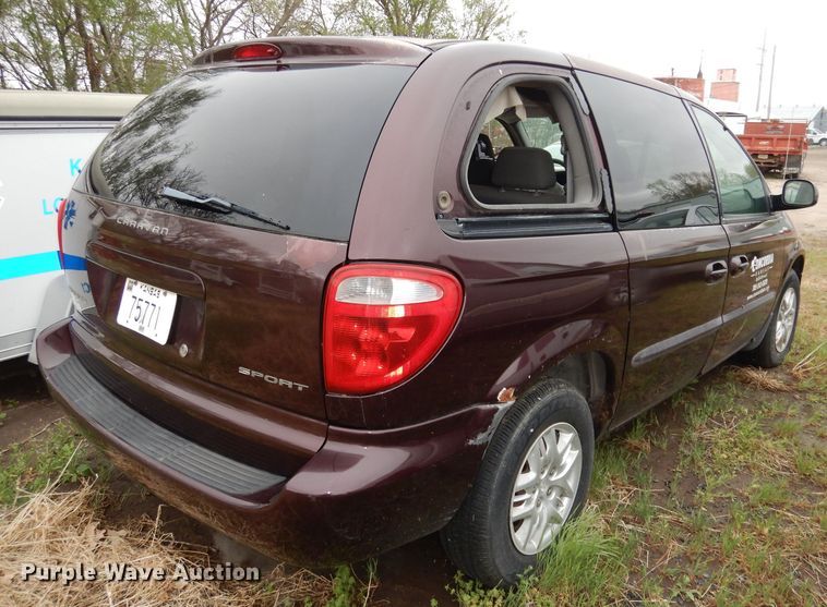 image for item KM9523 2003 Dodge Caravan Sport  SUV