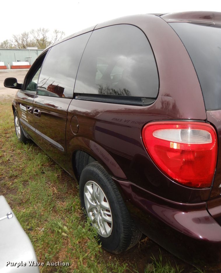image for item KM9523 2003 Dodge Caravan Sport  SUV