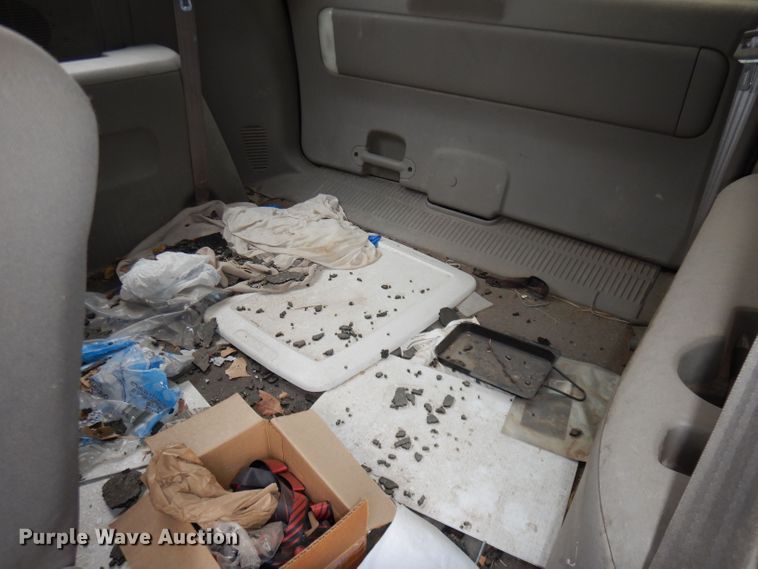 image for item KM9523 2003 Dodge Caravan Sport  SUV