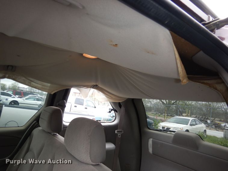 image for item KM9523 2003 Dodge Caravan Sport  SUV