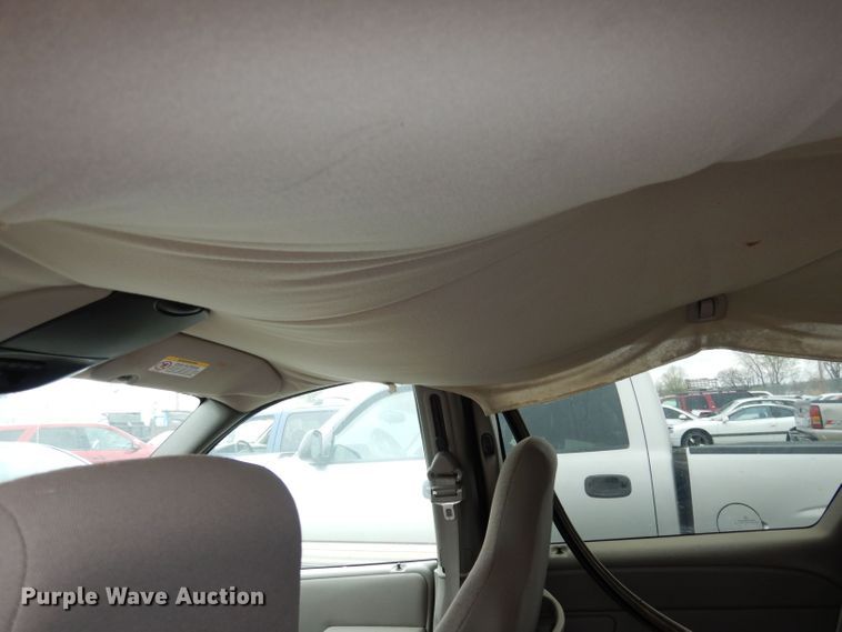 image for item KM9523 2003 Dodge Caravan Sport  SUV