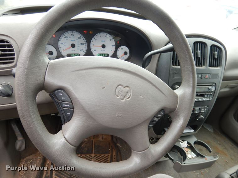 image for item KM9523 2003 Dodge Caravan Sport  SUV