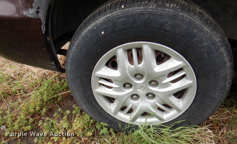 image for item KM9523 2003 Dodge Caravan Sport  SUV