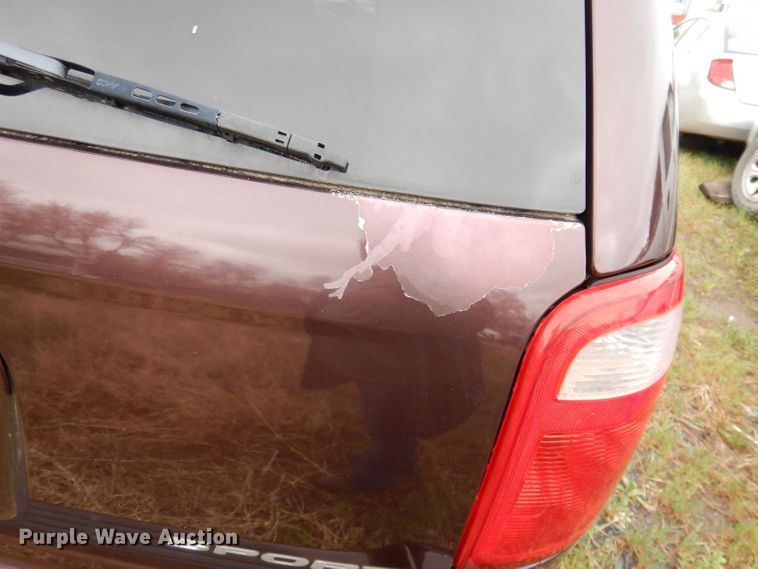 image for item KM9523 2003 Dodge Caravan Sport  SUV