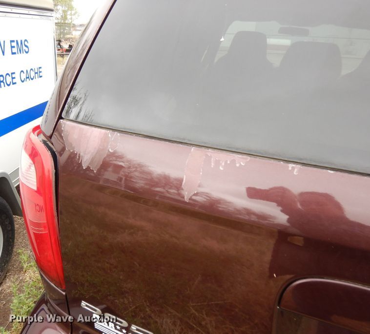 image for item KM9523 2003 Dodge Caravan Sport  SUV