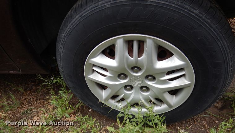 image for item KM9523 2003 Dodge Caravan Sport  SUV