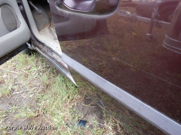 image for item KM9523 2003 Dodge Caravan Sport  SUV