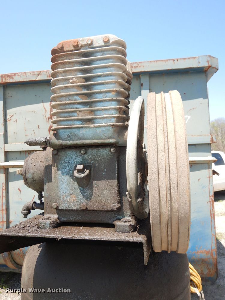 image for item KM9599 AirTech  air compressor