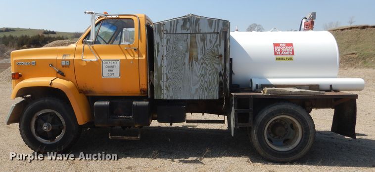 image for item KT9028 1981 Chevrolet Kodiak  flatbed truck