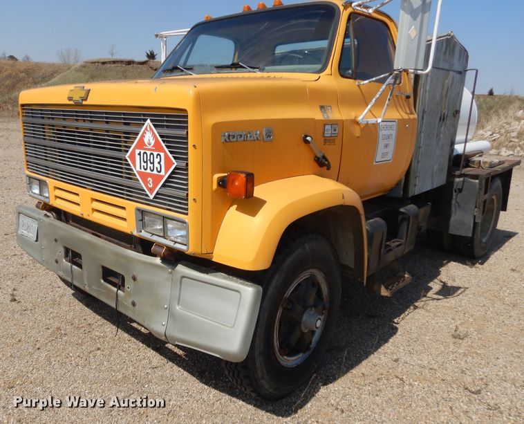 image for item KT9028 1981 Chevrolet Kodiak  flatbed truck