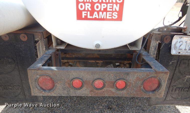 image for item KT9028 1981 Chevrolet Kodiak  flatbed truck