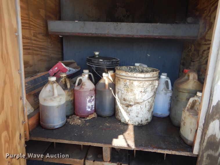 image for item KT9028 1981 Chevrolet Kodiak  flatbed truck