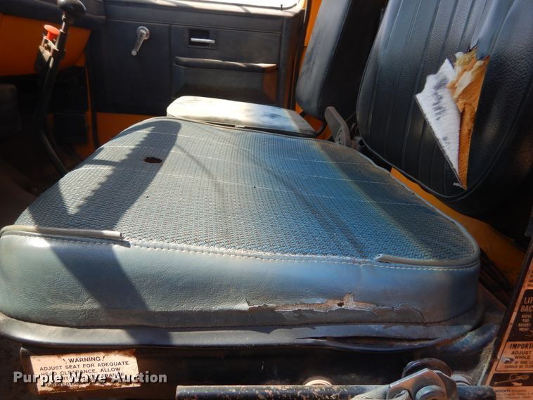 image for item KT9028 1981 Chevrolet Kodiak  flatbed truck