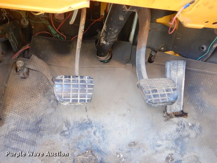 image for item KT9028 1981 Chevrolet Kodiak  flatbed truck