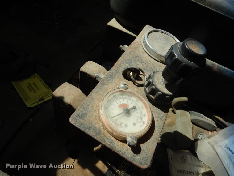 image for item KT9028 1981 Chevrolet Kodiak  flatbed truck