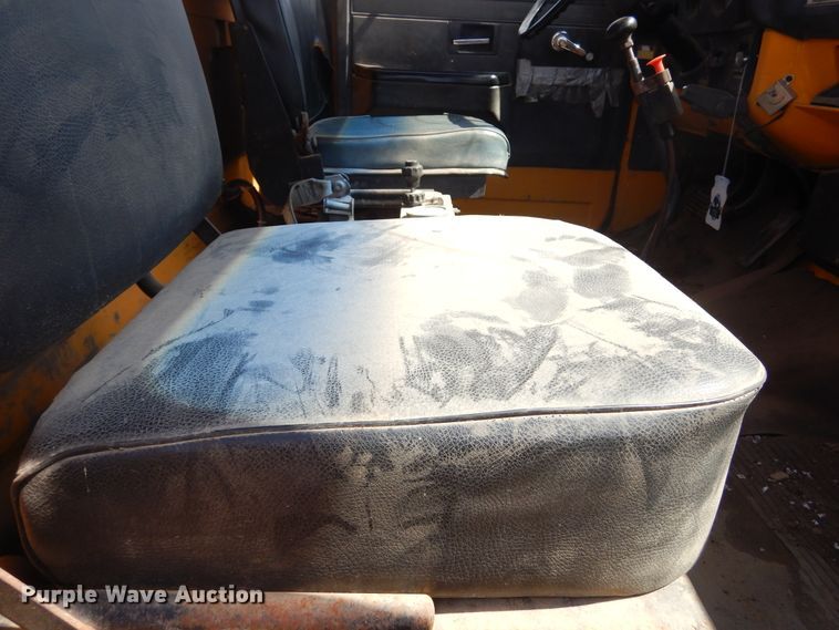 image for item KT9028 1981 Chevrolet Kodiak  flatbed truck