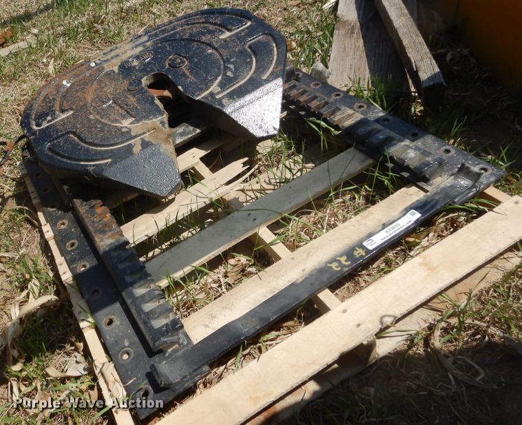 image for item KT9033 Fifth wheel hitch