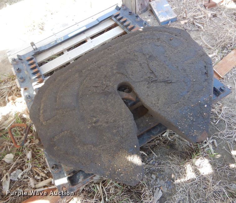 image for item KT9034 Fifth wheel hitch