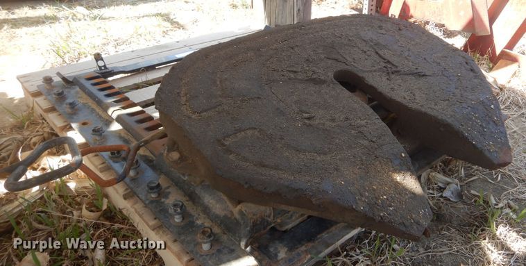 image for item KT9034 Fifth wheel hitch