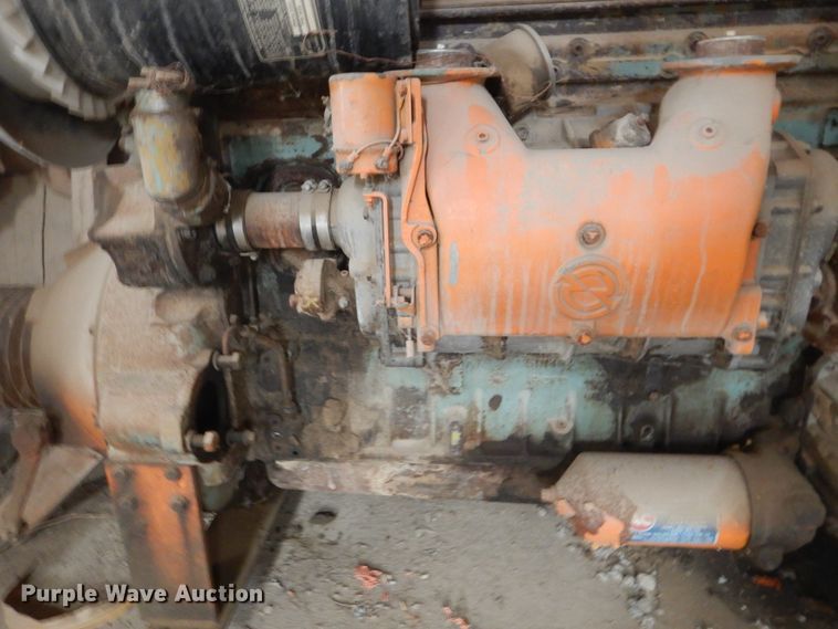 image for item KT9037 Detroit Diesel  six cylinder diesel engine