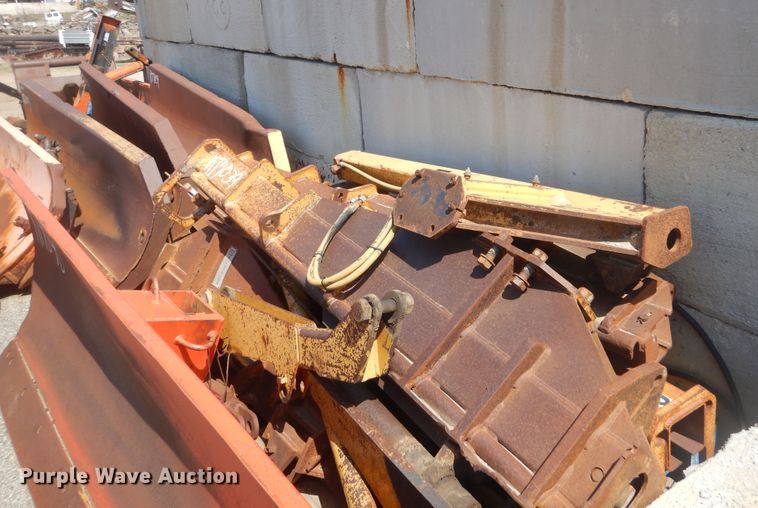 image for item KT9039 (3) wing snow plows