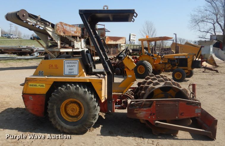 image for item KT9043 Dynapac CA12  single drum roller