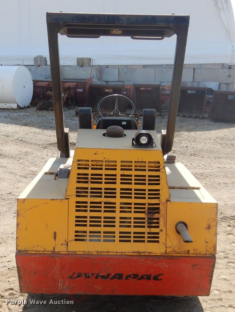 image for item KT9043 Dynapac CA12  single drum roller