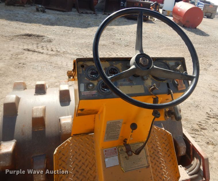 image for item KT9043 Dynapac CA12  single drum roller