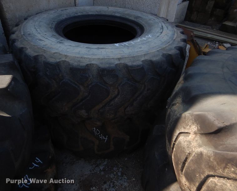 image for item KT9044 (6) 20.5-25 tires