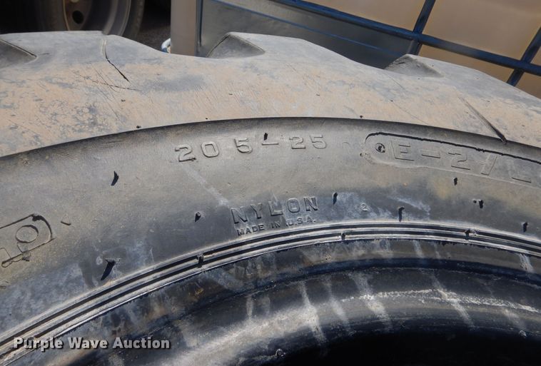 image for item KT9044 (6) 20.5-25 tires