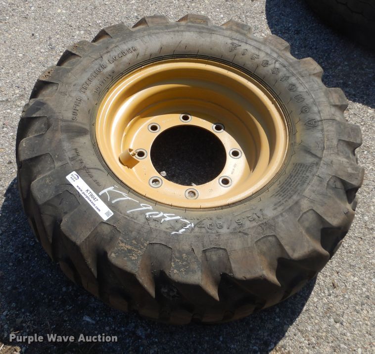 image for item KT9047 425/65R22.5 tire and wheel