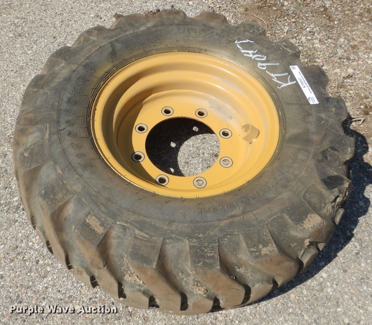 image for item KT9047 425/65R22.5 tire and wheel