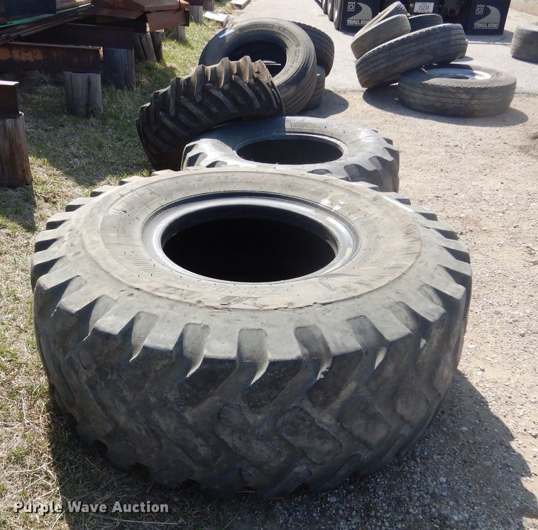 image for item KT9052 (3) tires