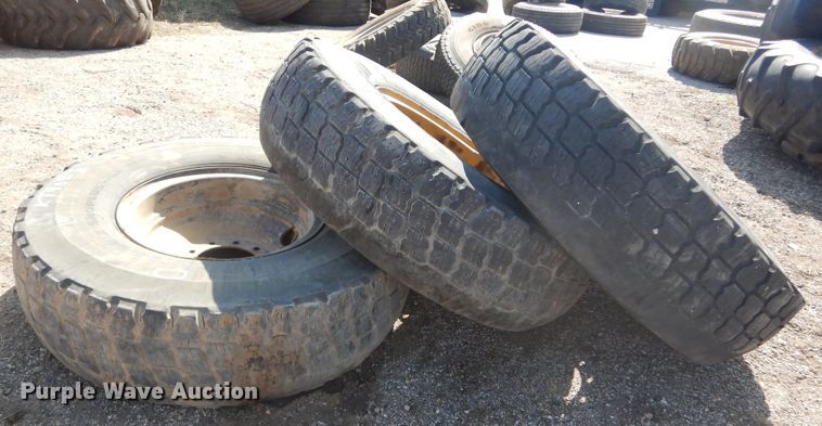 image for item KT9053 (3) 14.00R24  tires and wheels
