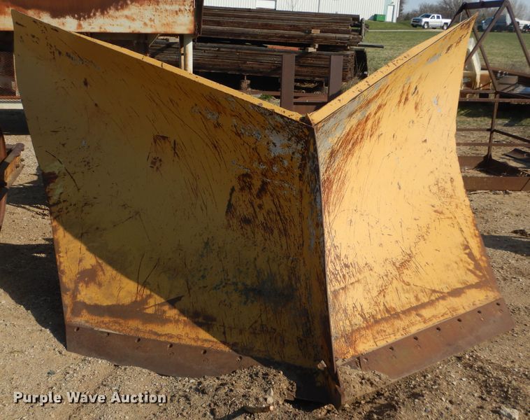image for item KT9062 Caterpillar  12' 8"W snow plow