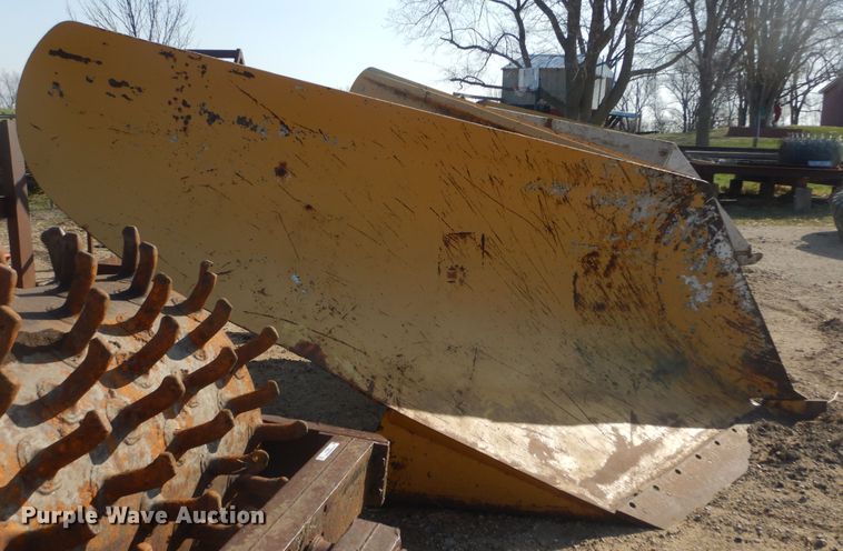 image for item KT9062 Caterpillar  12' 8"W snow plow