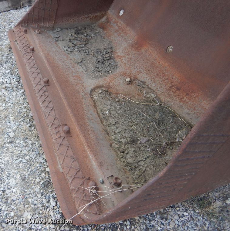 image for item KT9068 62" W bucket