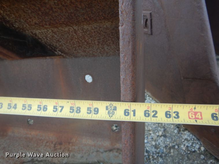 image for item KT9068 62" W bucket