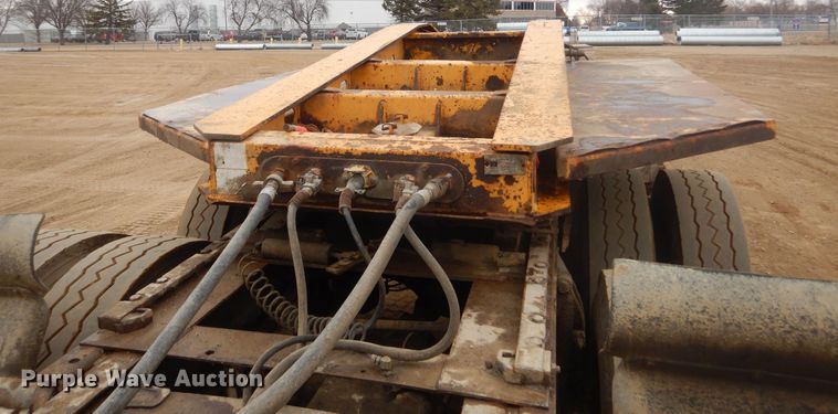 image for item KT9091 2000 Trail King TK-110-HDG  lowboy equipment trailer