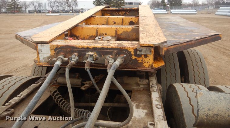image for item KT9091 2000 Trail King TK-110-HDG  lowboy equipment trailer