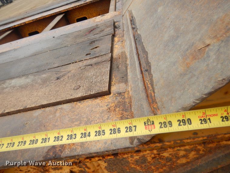 image for item KT9091 2000 Trail King TK-110-HDG  lowboy equipment trailer