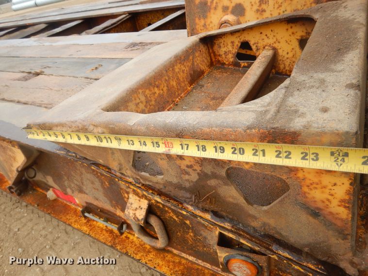 image for item KT9091 2000 Trail King TK-110-HDG  lowboy equipment trailer