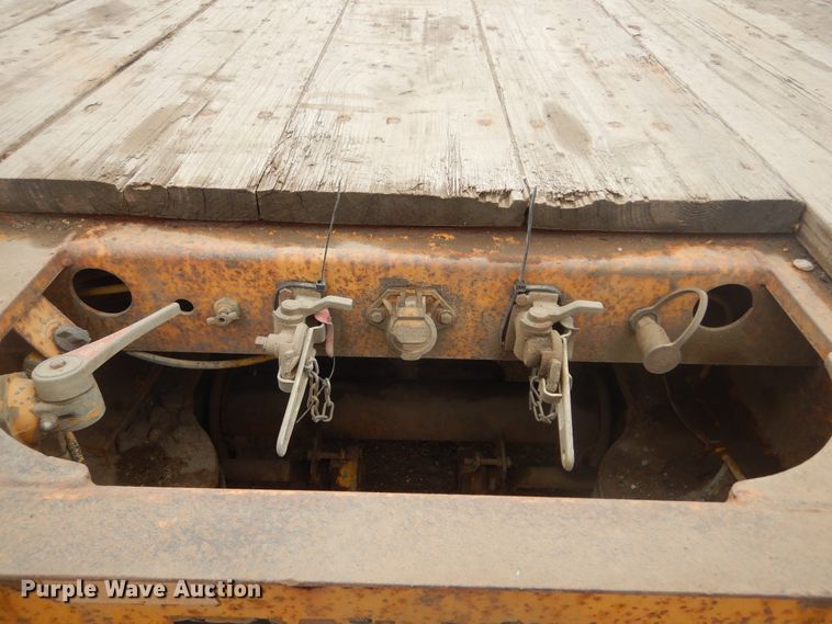 image for item KT9091 2000 Trail King TK-110-HDG  lowboy equipment trailer