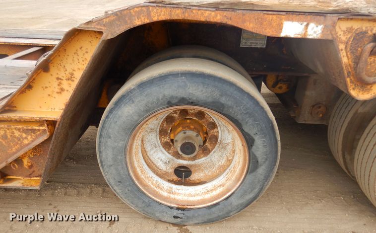 image for item KT9091 2000 Trail King TK-110-HDG  lowboy equipment trailer